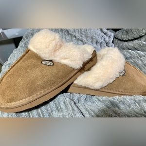 Bear pawz slip ons for woman or jr girls